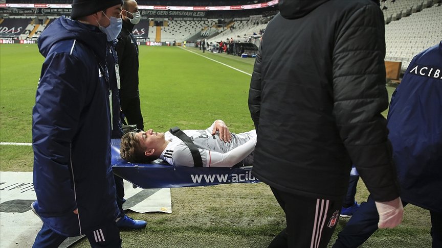 Beşiktaşlı futbolcu Rıdvan’ın uyluk arka adalesinde gerilme ve kısmi yırtık tespit edildi