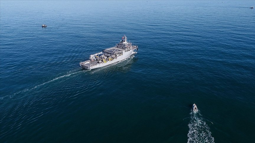 Yunanistan’a ait savaş uçaklarından uluslararası sularda araştırma yapan ‘TCG Çeşme’ gemisine taciz