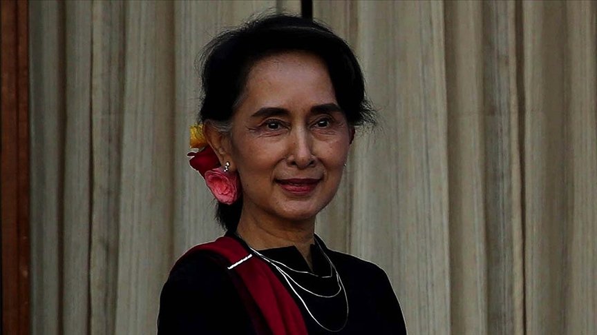Myanmar’daki darbenin hedefindeki Suu Çii 2 hafta daha gözaltında kalacak