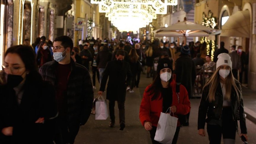 İtalya’da 16 bölgede Kovid-19 risk seviyesi orta riskli ‘sarı kategoriye’ çekildi