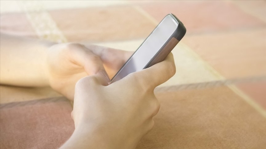 Cep telefonlarının, çocuklar için ‘muhtemel kanserojen’ olduğu belirlendi