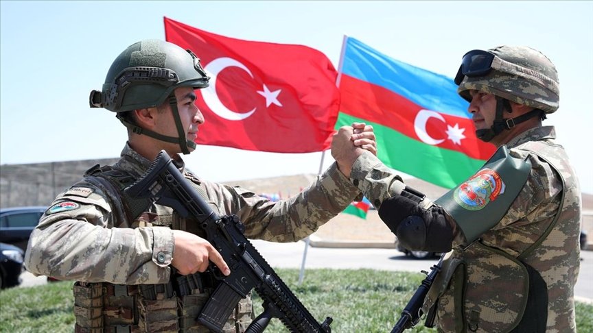 Türk ve Azerbaycan askerlerine Kış-2021 Tatbikatı hazırlıkları kapsamında ‘Statik Atlayış Eğitimi’ verildi