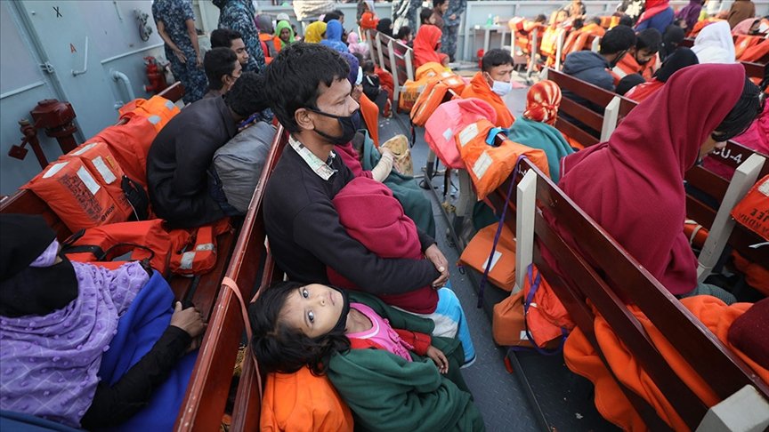 Bangladeş 3 bin Arakanlı Müslüman’ı daha Bhasan Char Adası’na gönderiyor