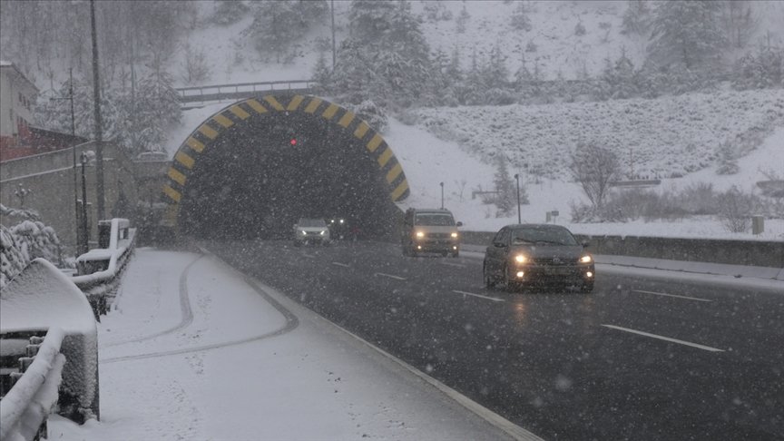 Bolu Dağı’nda kar etkisini artırdı
