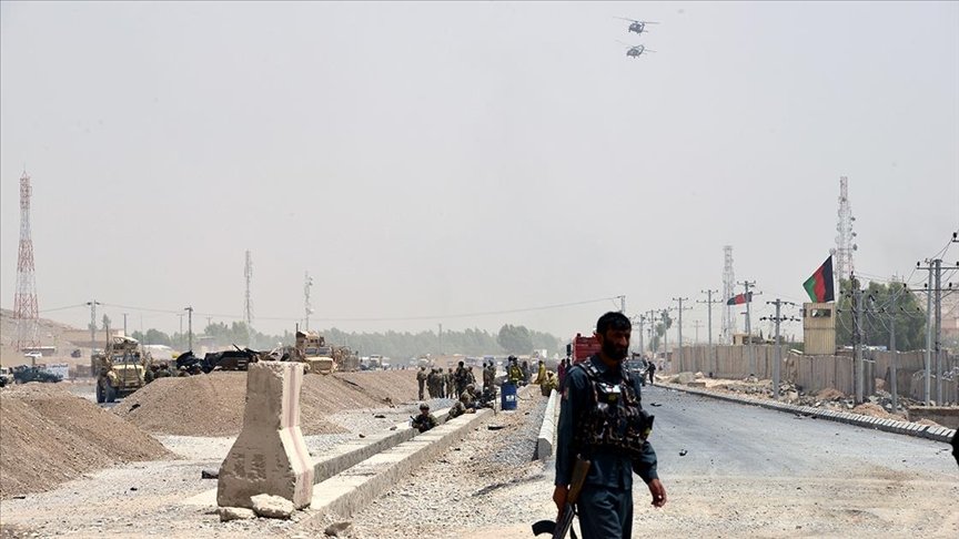Afganistan’da bomba yüklü araçla askeri üsse saldırı: 4 ölü