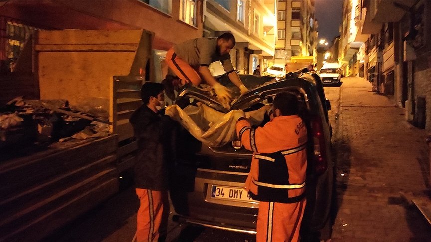 AFAD: İstanbul’daki fırtınada 3 kişi yaralandı