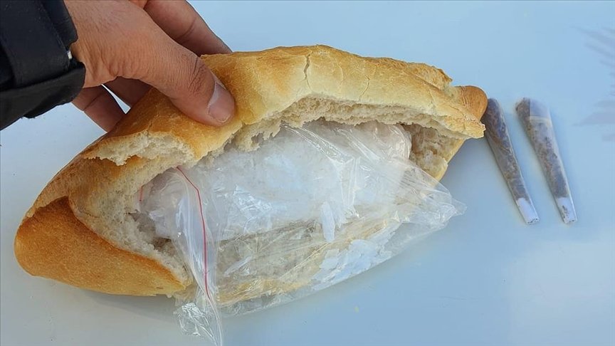 ‘Ekmek arası uyuşturucu’ yunusların dikkatinden kaçmadı
