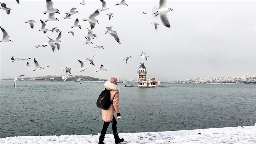 İstanbul’da kar yağışı güzel görüntüler oluşturdu