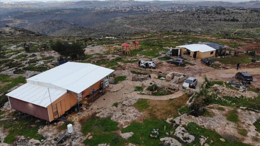 Batı Şeria’da bir Filistinli, Yahudi yerleşimci saldırgan tarafından şehit edildi