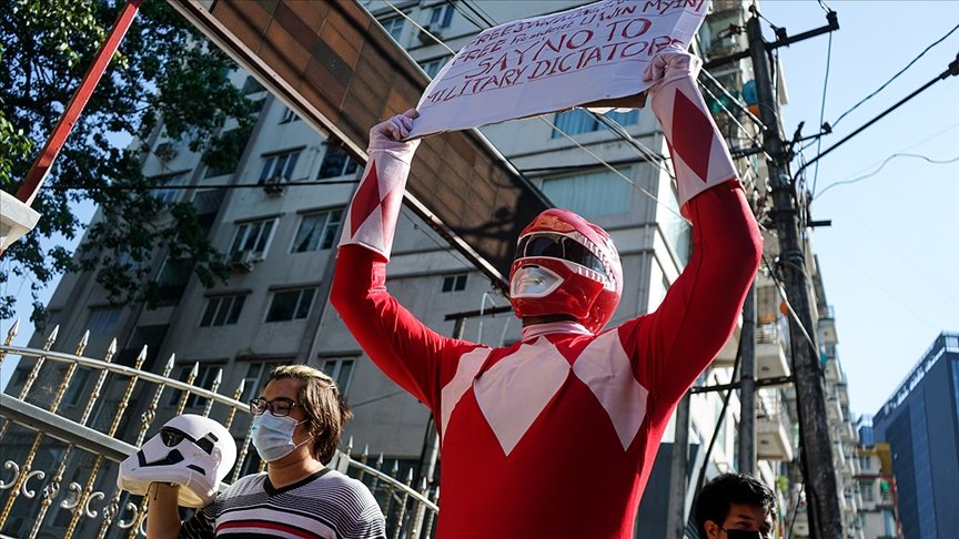 Japonya ve ABD, Myanmar’da askeri darbeyi protesto eden göstericilere şiddeti kınadı
