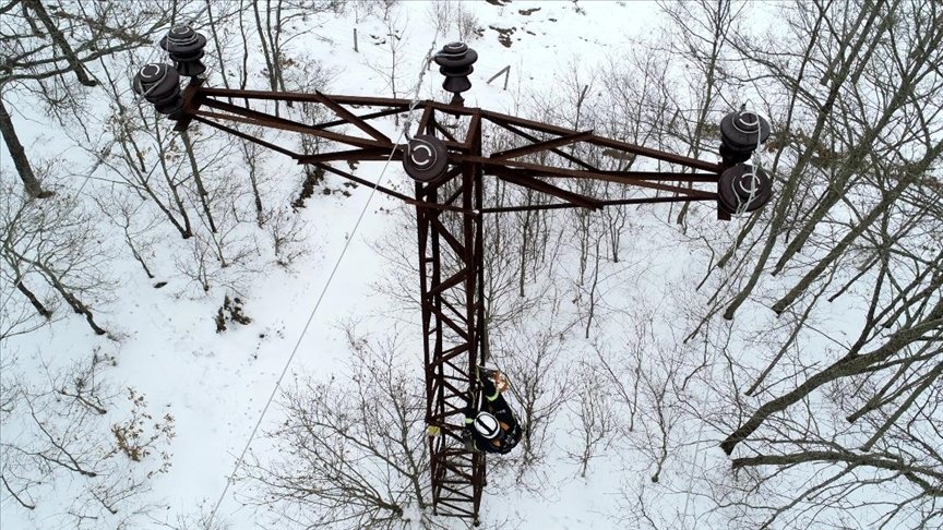 Enerji timleri karla kaplı bölgelere ‘Kaplan’ ile ulaşıyor