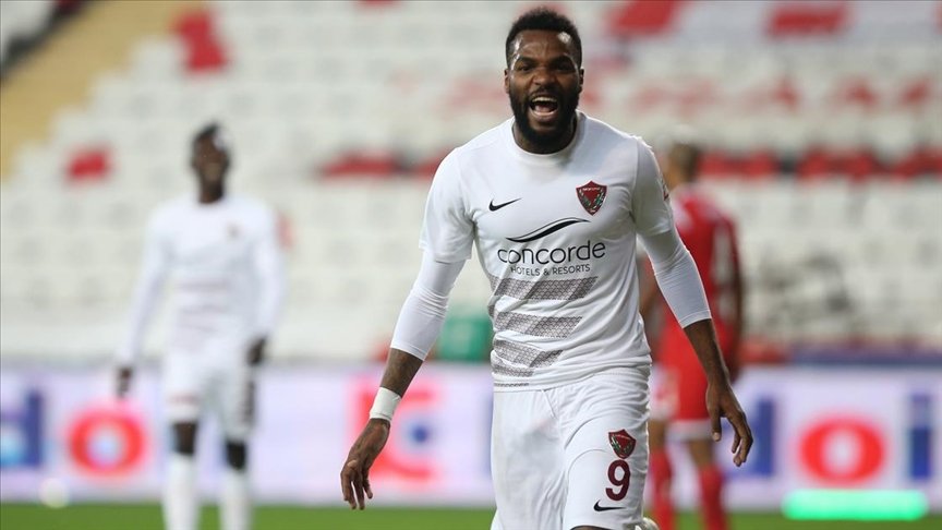 Süper Lig’in en golcü futbolcusu Boupendza Hatayspor’da kaldı