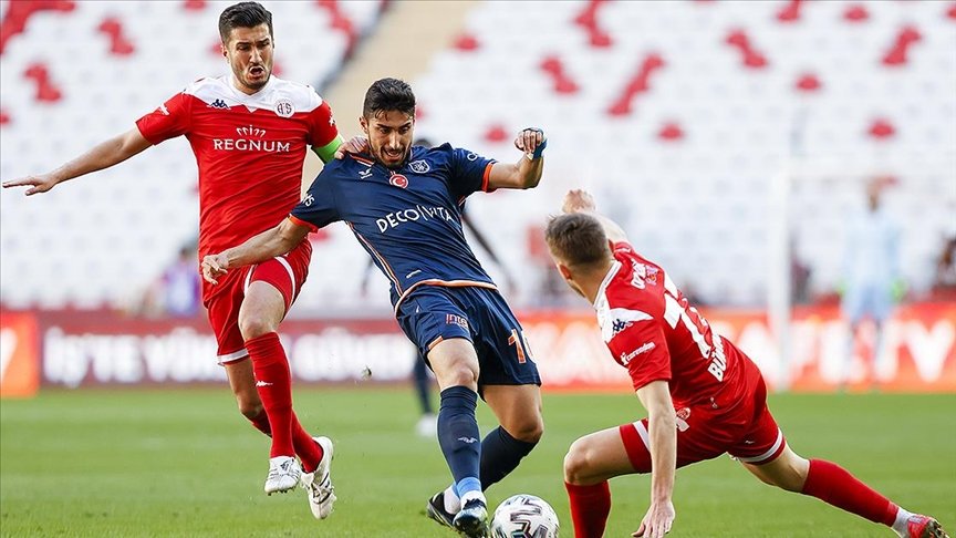 Antalyaspor ve Başakşehir puanları paylaştı