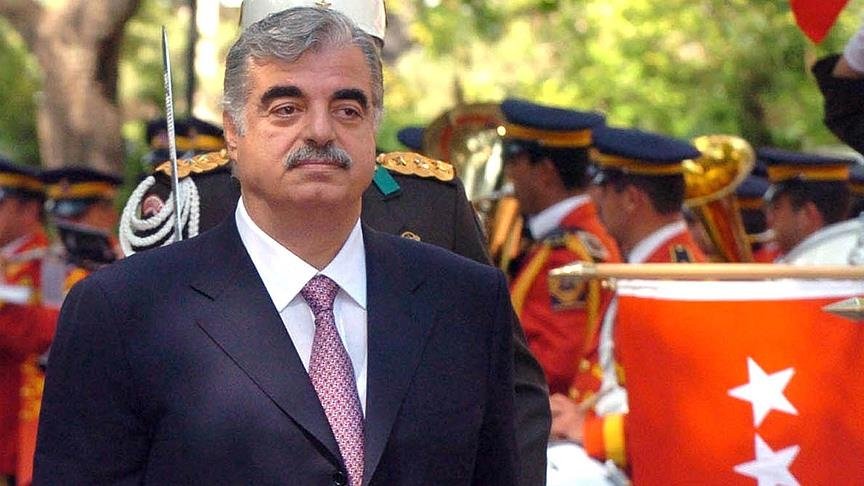 Lübnanlılar 16 yıl önce suikasta kurban giden Refik Hariri dönemini mumla arıyor