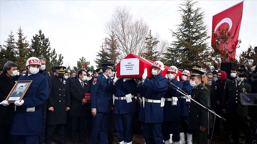 İdlib şehidi Uzman Çavuş Basri Demirel Kayseri’de son yolculuğuna uğurlandı