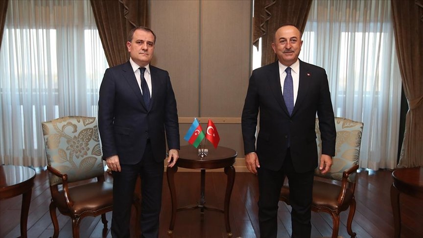 Dışişleri Bakanı Çavuşoğlu, Azerbaycanlı mevkidaşı Bayramov ile telefonda görüştü
