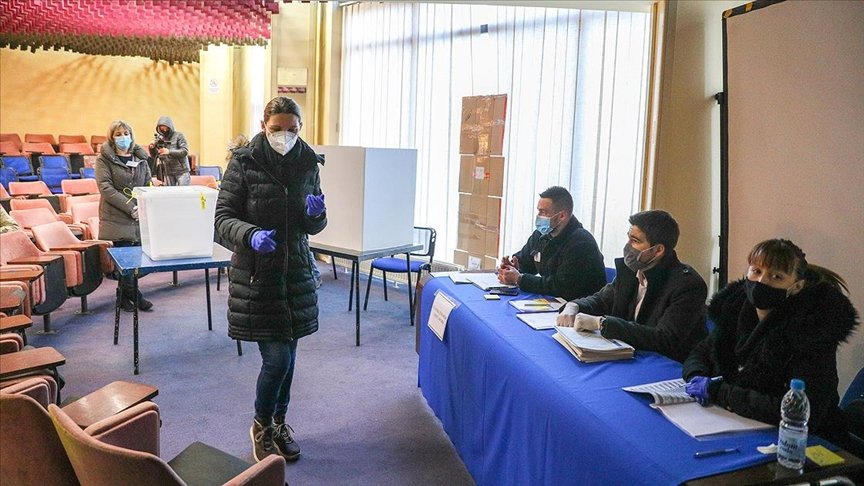 Bosna Hersek’in Srebrenitsa kentinde tekrarlanan yerel seçimde oy verme işlemi başladı