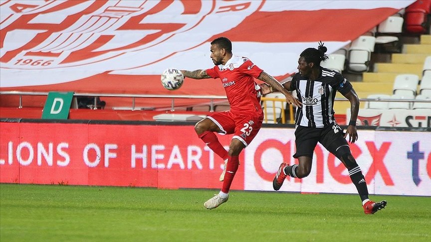Beşiktaş Antalya’da 1 puanla yetindi