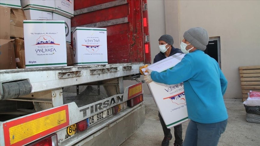 Şanlıurfa’dan İdlib’e insani yardım tırı gönderildi