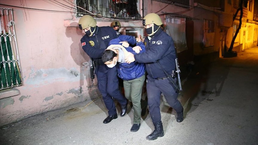 Adana’da terör örgütü DEAŞ soruşturması kapsamında 8 kişi gözaltına alındı