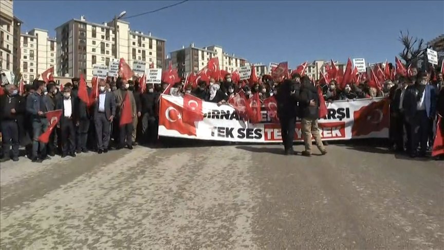 Şırnak’ta Gara şehitleri için PKK’ya tepki yürüyüşü düzenlendi