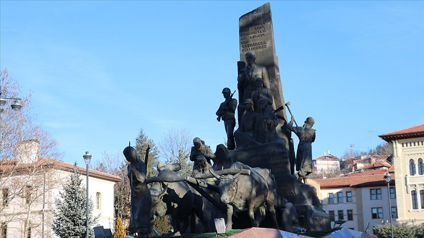 ‘100 Şerife Bacı’ adımlarını İstiklal Yolu’nda atacak