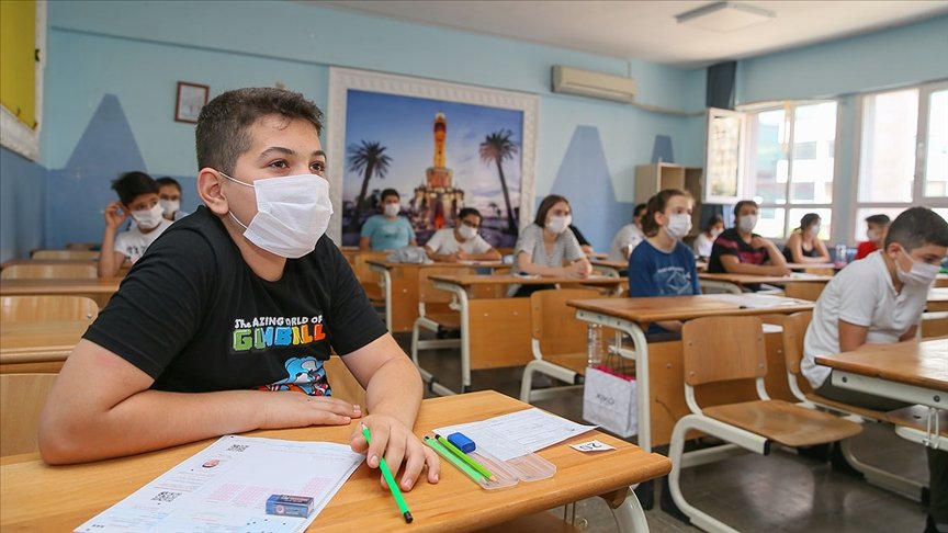 LGS kapsamında merkezi sınava katılacak adaylar için şubat ayı örnek soru kitapçığı yayımlandı