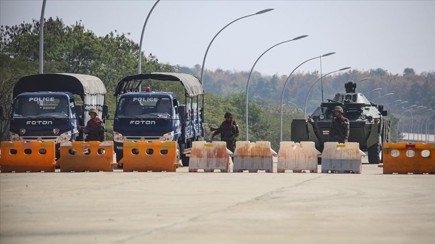 Myanmar’da askeri yönetim Facebook’a erişimi engelledi