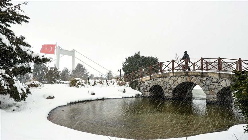 İstanbul’da kar yağışı bazı bölgelerde etkili oluyor
