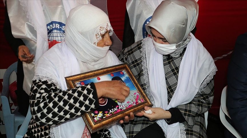 Diyarbakır annelerine Memur-Sen’den destek ziyareti