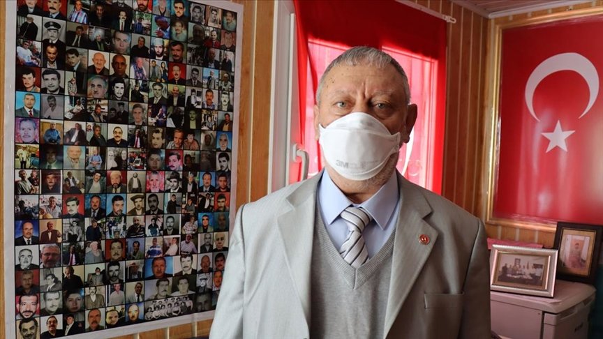 Kilisli 69 yaşındaki muhtar hem ihtiyaç sahiplerini hem de mahalle esnafını sevindiriyor