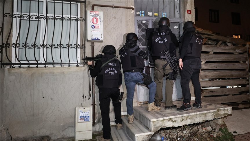 İstanbul’da terör örgütü PKK’ya yönelik operasyonda 21 kişi gözaltına alındı
