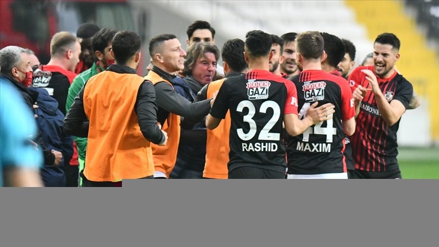 Süper Lig ekibi Gaziantep’te 2’si futbolcu 4 kişi Kovid-19’a yakalandı
