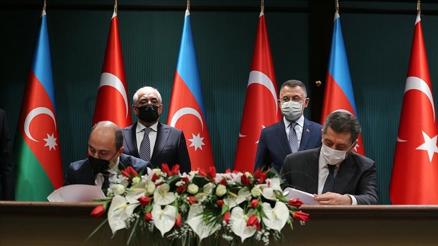 Milli Eğitim Bakanı Selçuk, Türkiye-Azerbaycan Mesleki Eğitim Kurumunun imzasını attıklarını bildirdi