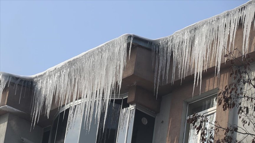 Doğu Anadolu’nun en soğuk kenti sıfırın altında 19 dereceyle Ağrı oldu