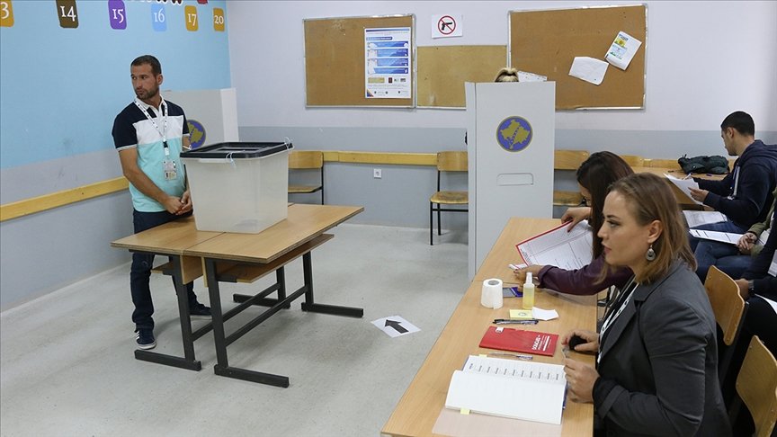 Kosova’da erken genel seçim: Çözüm mü, kriz mi?