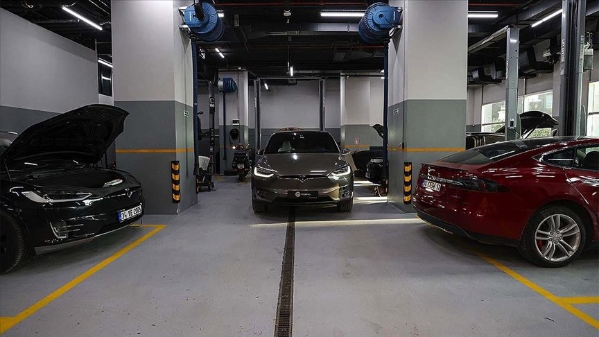 Türkiye’nin ilk elektrikli otomobil servisi yurt dışından araçlara da hizmet veriyor
