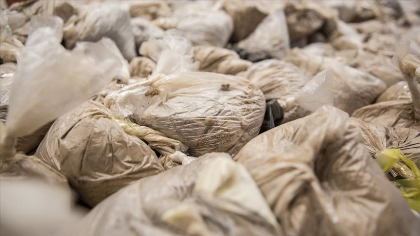 İran’da son 11 ayda 950 ton uyuşturucu ele geçirildi