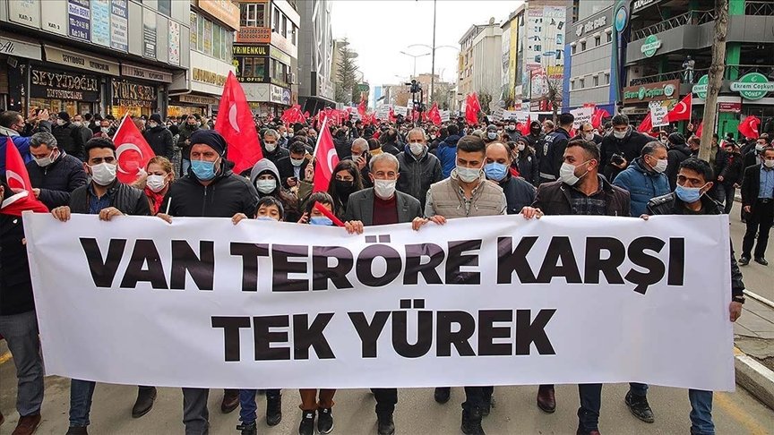 Vanlılardan Gara’da 13 Türk vatandaşının şehit edilmesine tepki yürüyüşü