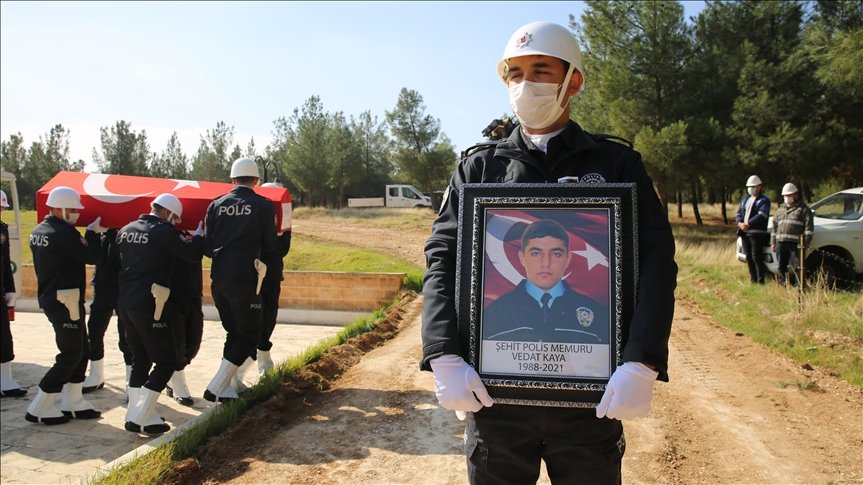 EGM’den Gara’da şehit edilen polis memuru Vedat Kaya’nın KHK ile ihraç edildiği iddiasına yalanlama