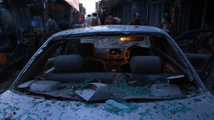 Afganistan’da bomba yüklü araçla düzenlenen saldırıda 6 korucu hayatını kaybetti