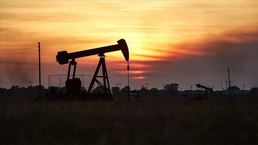 IEA: Küresel petrol talebi 2021’de günlük 5,4 milyon varil artacak