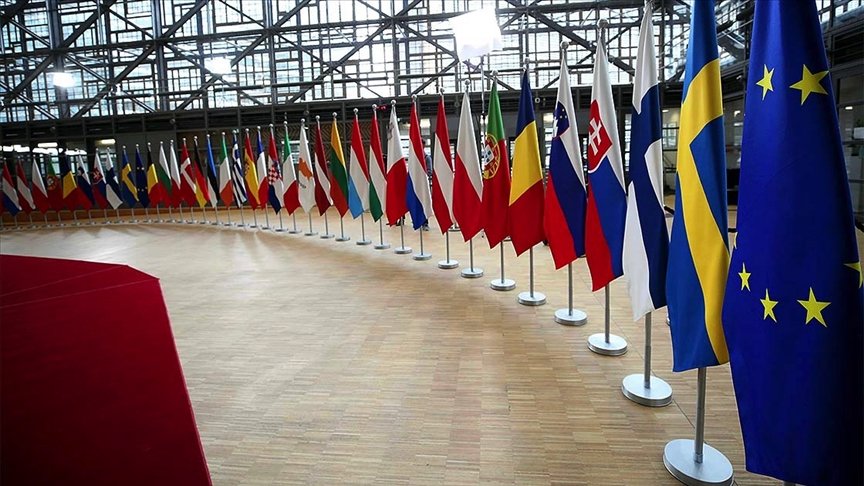 AB Komisyonunun uyarısına rağmen bazı Birlik ülkeleri Schengen’i fiilen askıya aldı