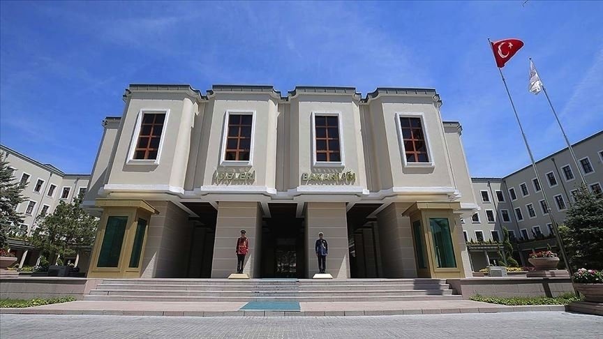 Gebze Belediye Meclisinin CHP’li üyesi Osman Kurum, İçişleri Bakanlığınca görevinden uzaklaştırıldı