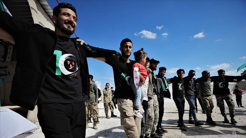 Tel Abyad’da halk ‘Suriye devrim hareketi’nin 10. yıl dönümünü kutladı