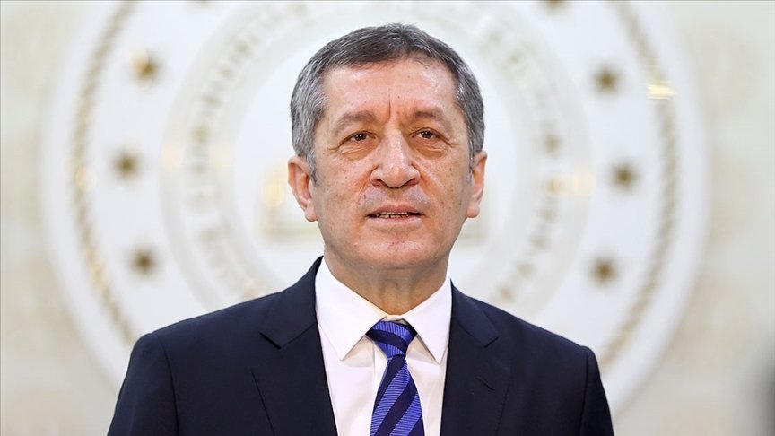 Milli Eğitim Bakanı Selçuk: Okullarımızda, öğretmenlerinin eşliğinde temassız oyunlar oynuyorlar