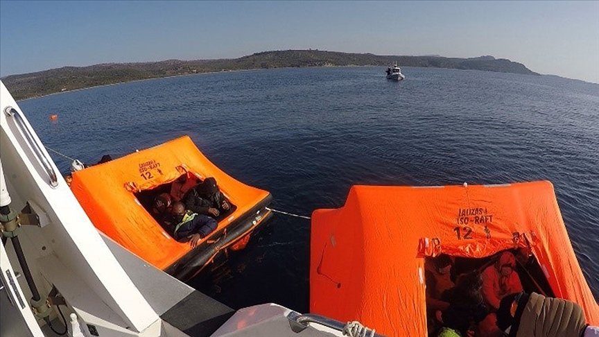 Çanakkale’de 33 sığınmacı kurtarıldı
