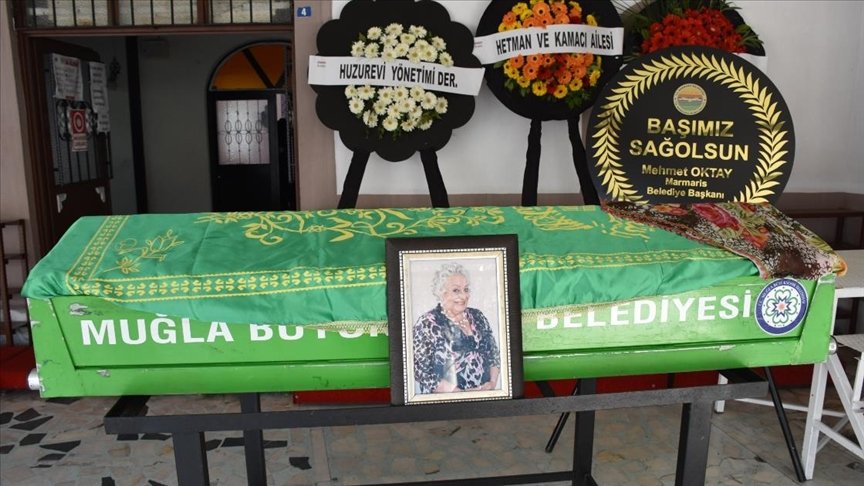 Usta oyuncu Altan Karındaş, Marmaris’te son yolculuğuna uğurlandı