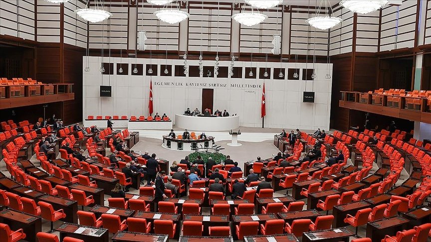 TBMM’de bu hafta gündem ‘Güvenlik Soruşturması ve Arşiv Araştırması Kanunu Teklifi’