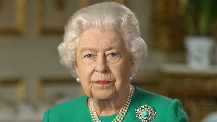 Kraliçe 2. Elizabeth’in Markle’ın ırkçılık suçlamalarına cevaben hazırlanan açıklamayı imzalamadığı iddiası